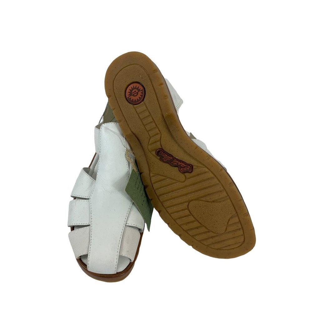 Earth Shoe Women's White Sandals - Picture 5 of 8